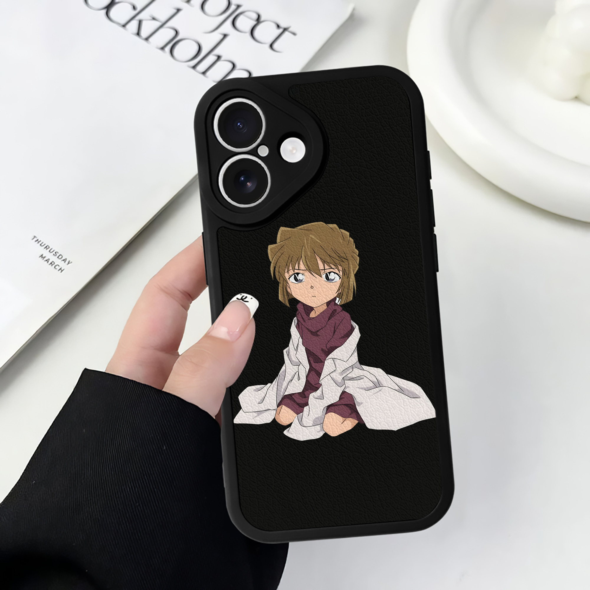 （画像用） 名探偵コナン 灰原 哀 はいばら あい Detective Conan Anita Hailey、Vi Graythorn Haibara Ai 【iPhone 16シリーズ対応】シリコンスマホケース（レザー調） 材質：シリコン